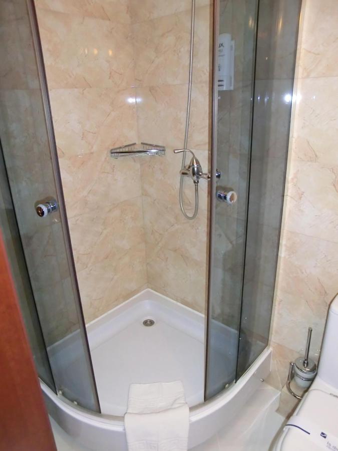 Hotel Mir Rivne Zewnętrze zdjęcie